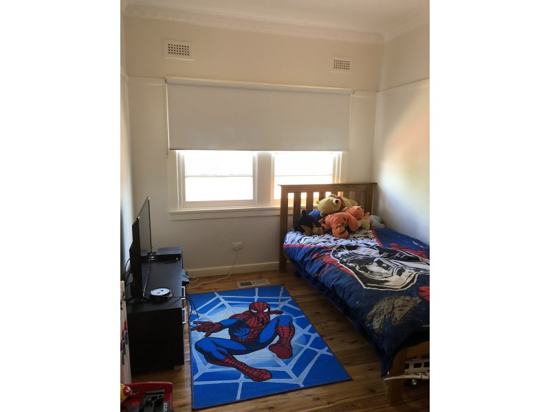 12 Hume Street, Parkes NSW 2870