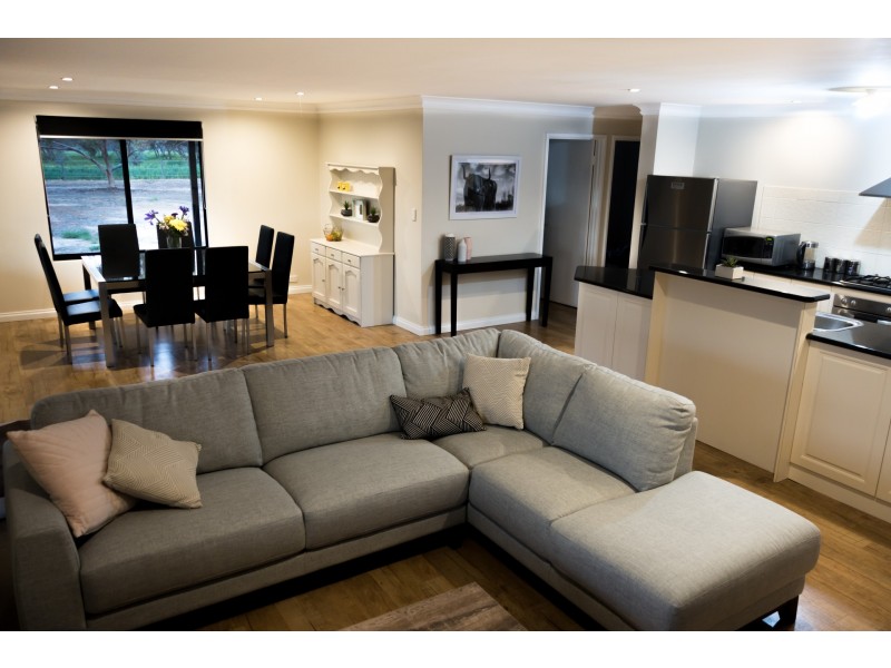 5499 Great Southern Hwy, York WA 6302