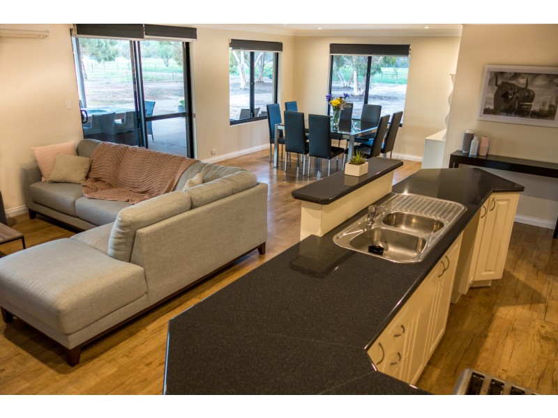 5499 Great Southern Hwy, York WA 6302