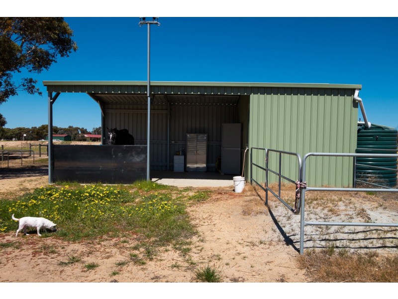 5499 Great Southern Hwy, York WA 6302