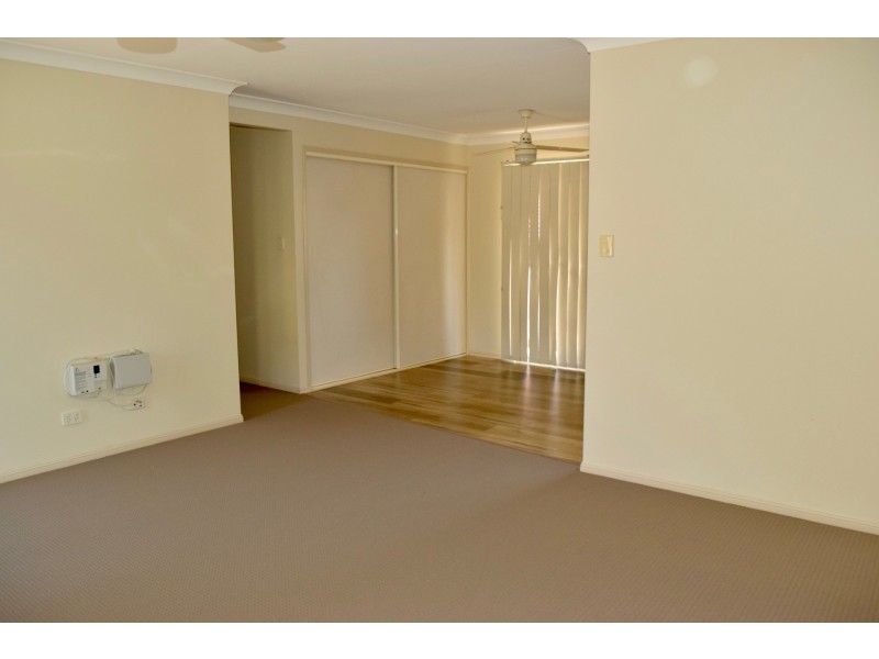 1/27 Kathleen Place, Yamanto QLD 4305