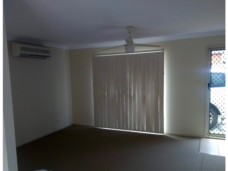 1/27 Kathleen Place, Yamanto QLD 4305