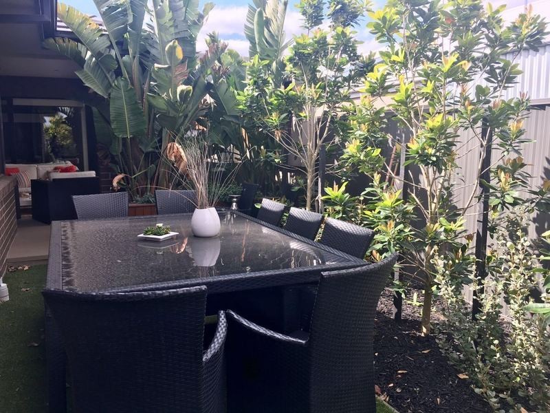 31 Bathgate Crescent, Cranbourne East VIC 3977