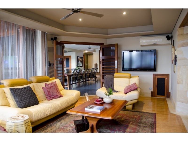 5 Bluewater Retreat, Wannanup WA 6210
