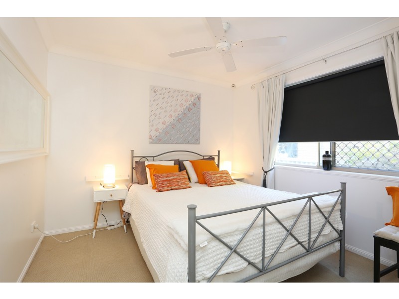 9 Tarni Avenue, Palm Beach QLD 4221