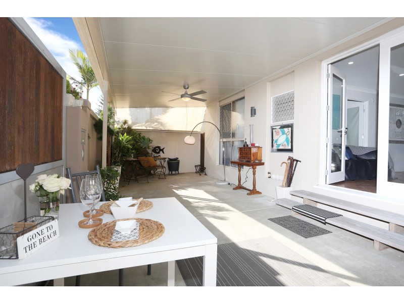 9 Tarni Avenue, Palm Beach QLD 4221