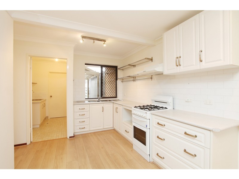 2/18 Tareena Street, Nedlands WA 6009