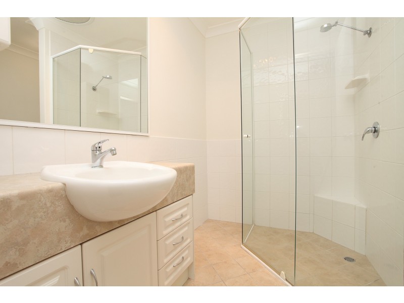 2/18 Tareena Street, Nedlands WA 6009