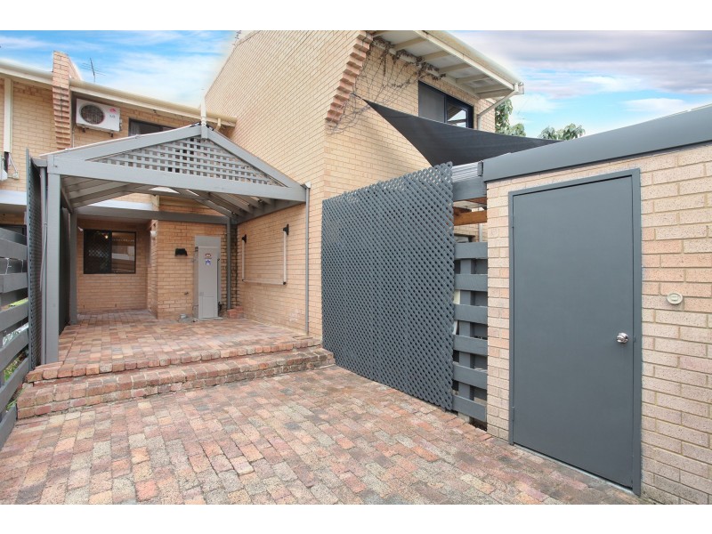 2/18 Tareena Street, Nedlands WA 6009