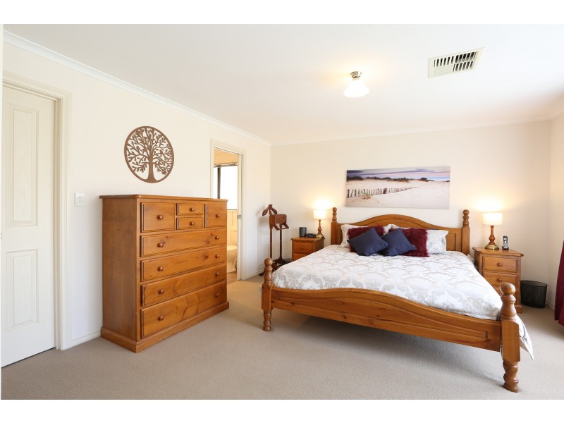 4 Hall Court, Littlehampton SA 5250