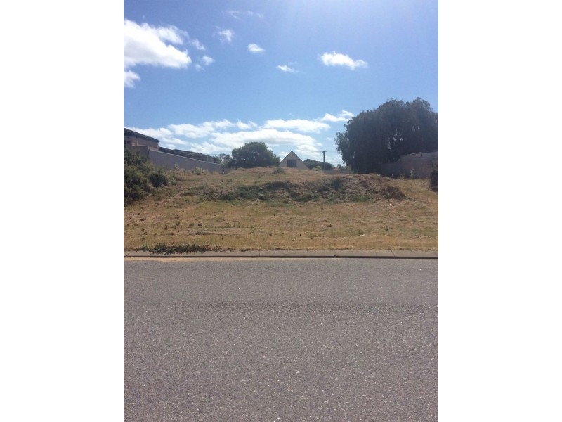 31 Wooleen Street, Golden Bay WA 6174