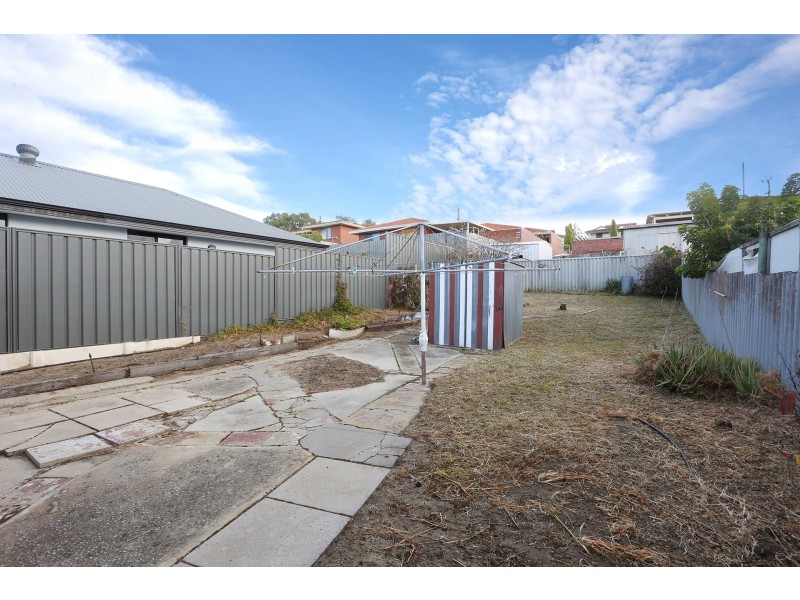 39 Woodhall Street, Stirling WA 6021