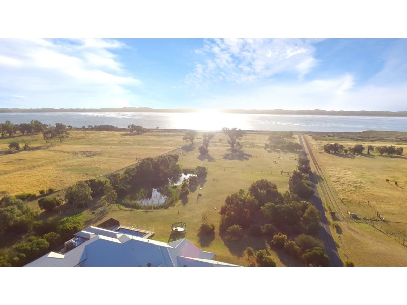 572 Cathedral Avenue, Parkfield WA 6233