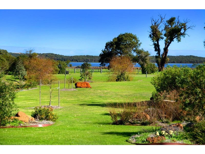 572 Cathedral Avenue, Parkfield WA 6233