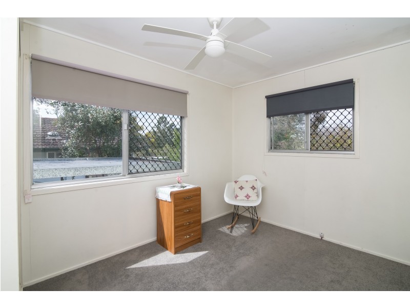 32 Moore Street, Logan Central QLD 4114