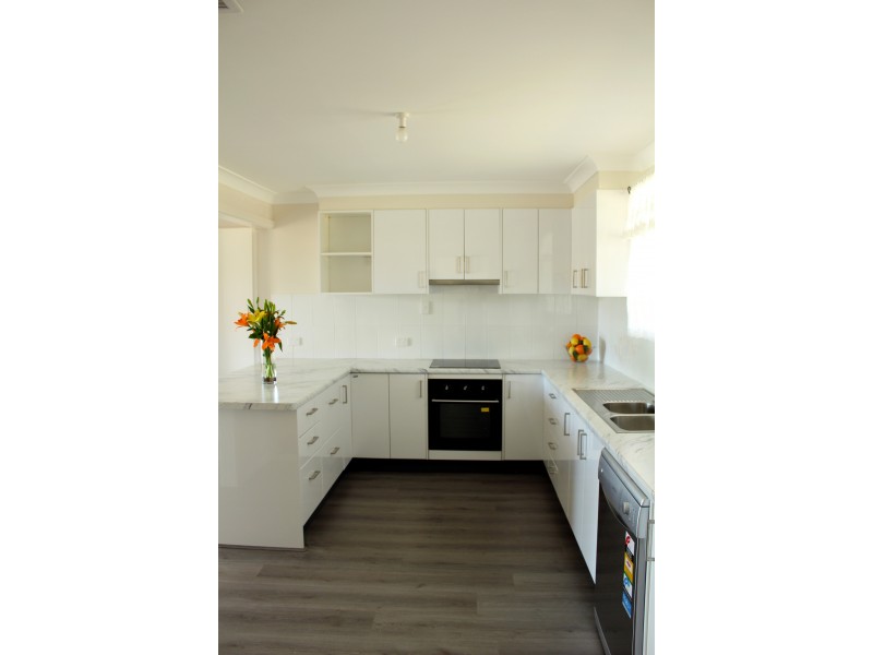 9 Argoon Street, Cowra NSW 2794