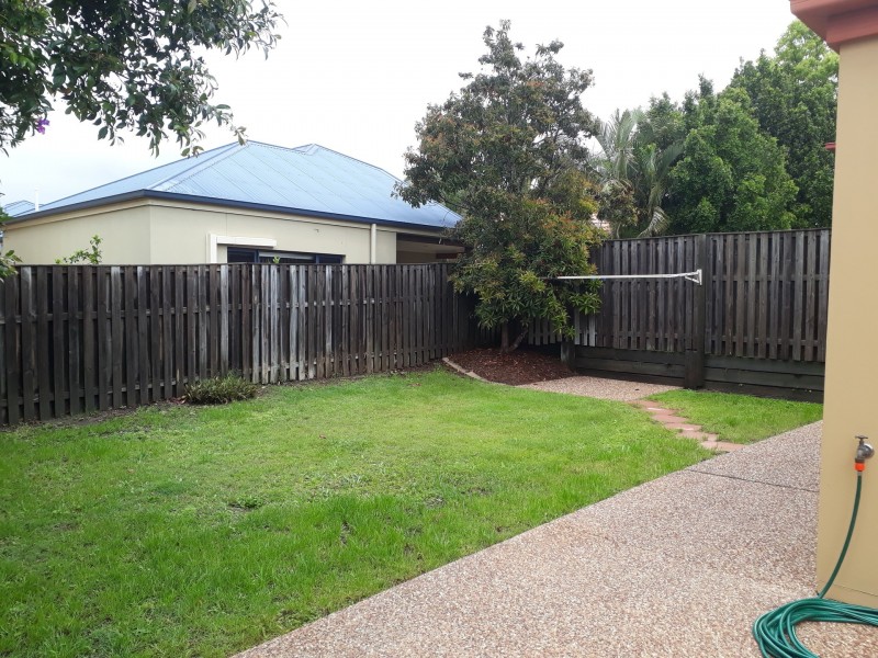 6 Grenada Court, Varsity Lakes QLD 4227