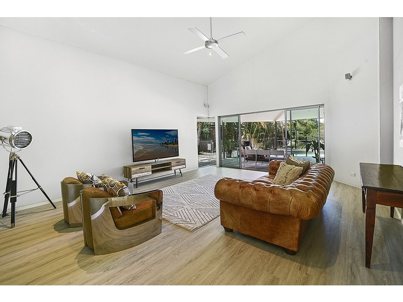 54 Lancelin Drive, Mermaid Waters QLD 4218