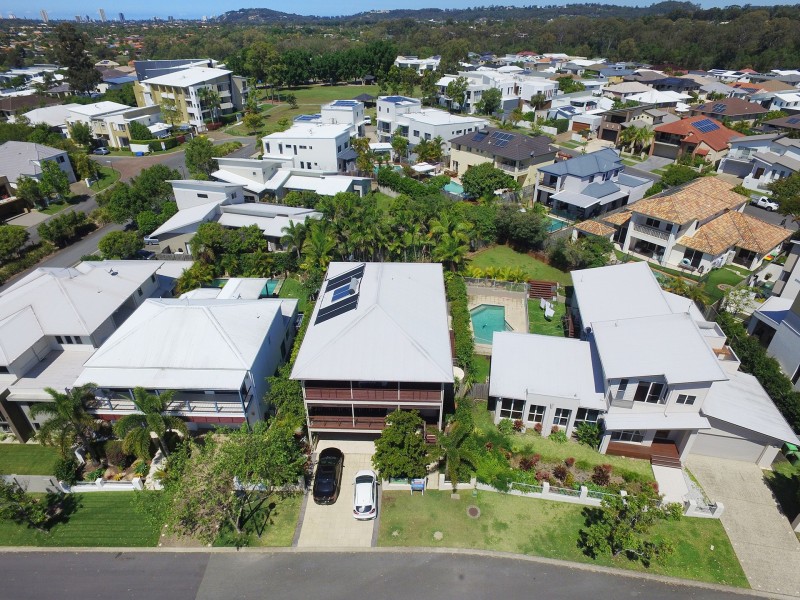 5 Port Peyra Crescent, Varsity Lakes QLD 4227