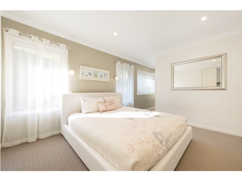 32 Oak River Road, Draper QLD 4520