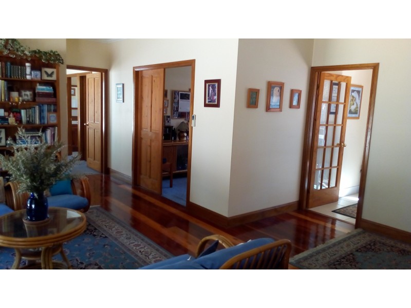 16 Sussex Street, Bullaburra NSW 2784