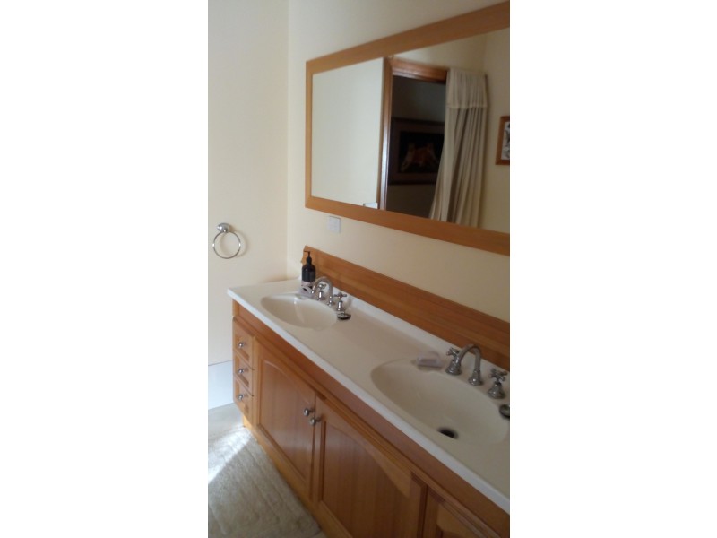 16 Sussex Street, Bullaburra NSW 2784