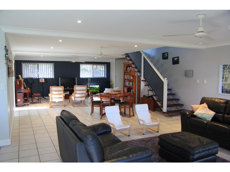 3 Louise Court, Branyan QLD 4670