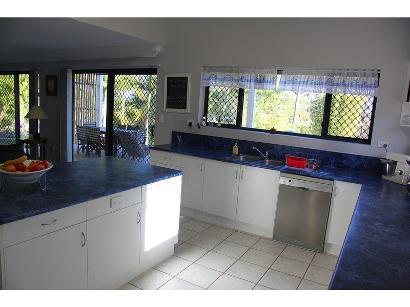 3 Louise Court, Branyan QLD 4670