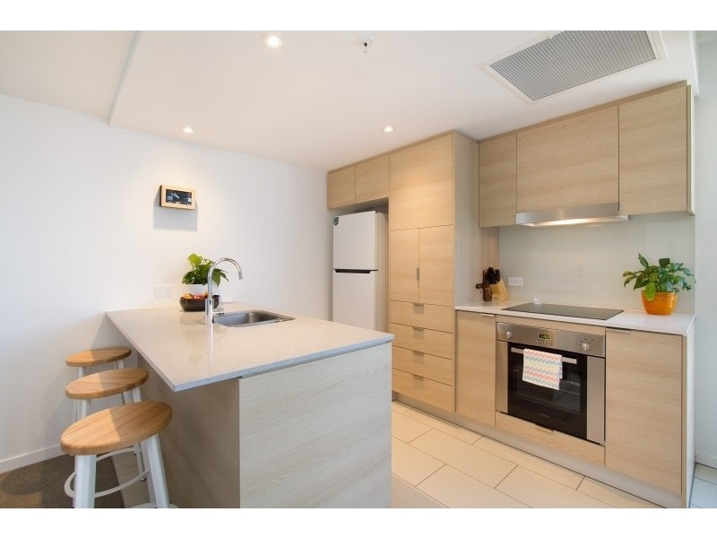 2001/2663 Gold Coast HIghway, Broadbeach QLD 4218