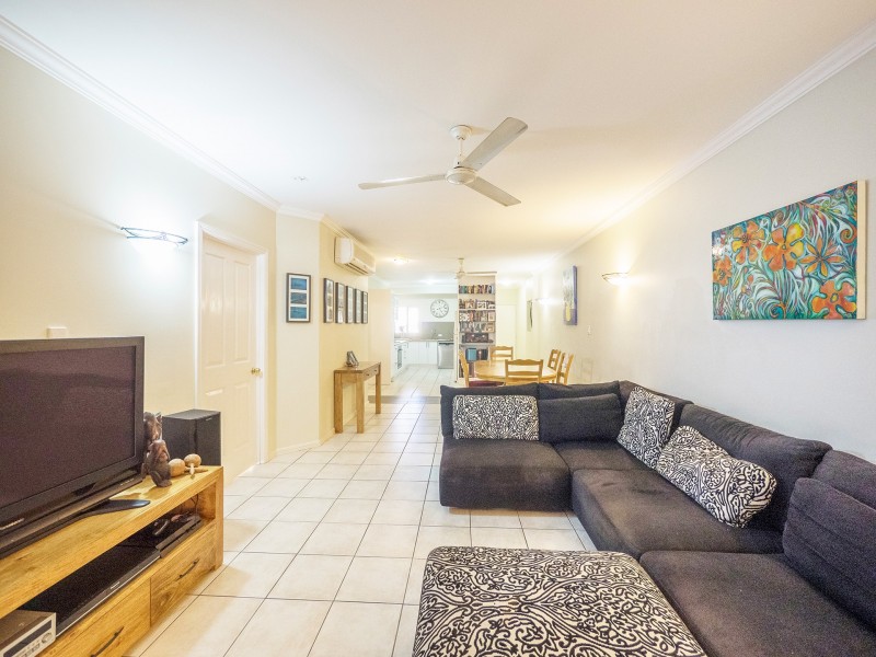 17/304 Lake Street, Cairns North QLD 4870