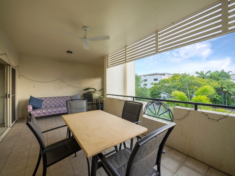 17/304 Lake Street, Cairns North QLD 4870