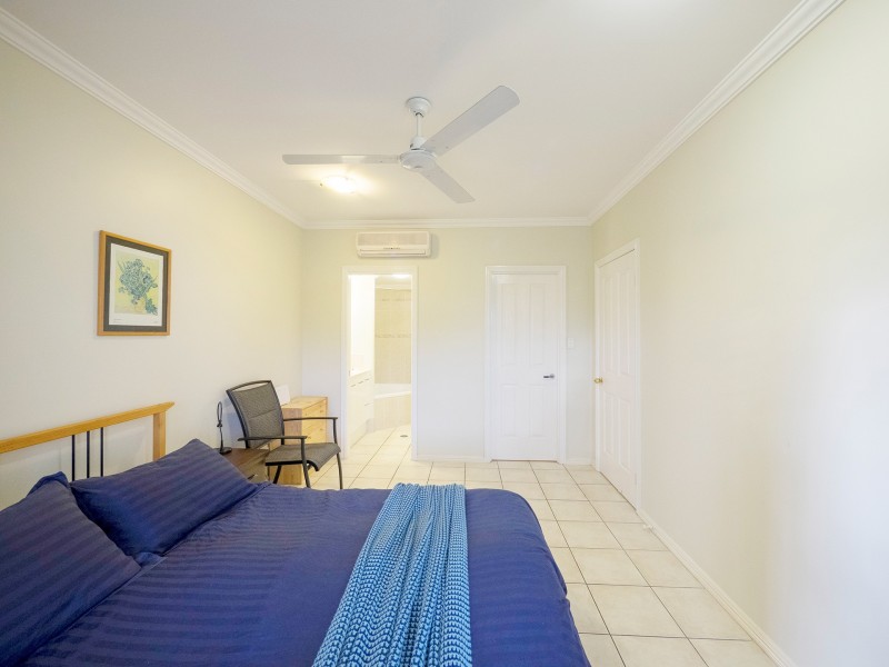 17/304 Lake Street, Cairns North QLD 4870