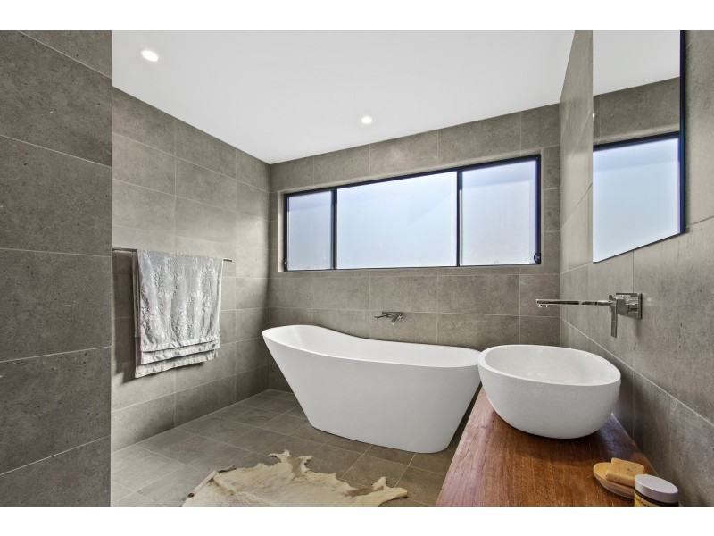 28 Bunderra Circuit, Lilli Pilli NSW 2536