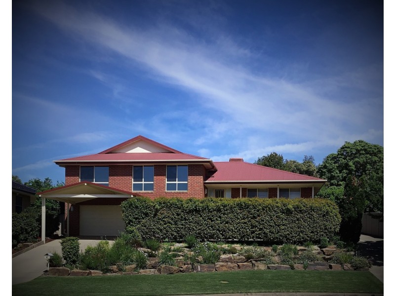 4 Keane Place, Kooringal NSW 2650