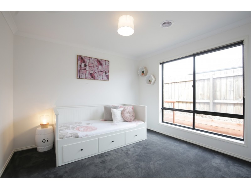 23 Darriwell Drive, Bannockburn VIC 3331