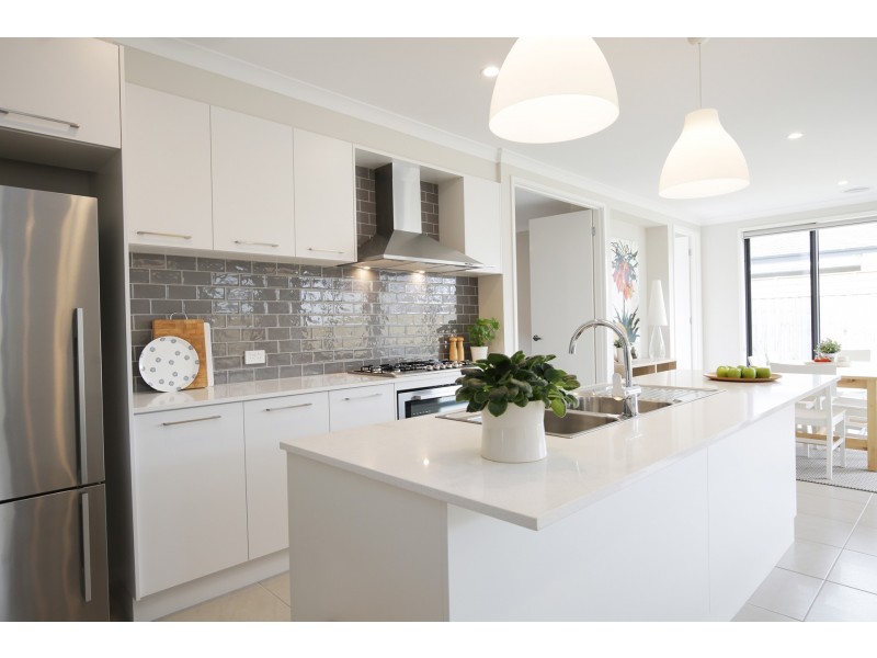 53 Manna Gum Drive, Mount Duneed VIC 3216