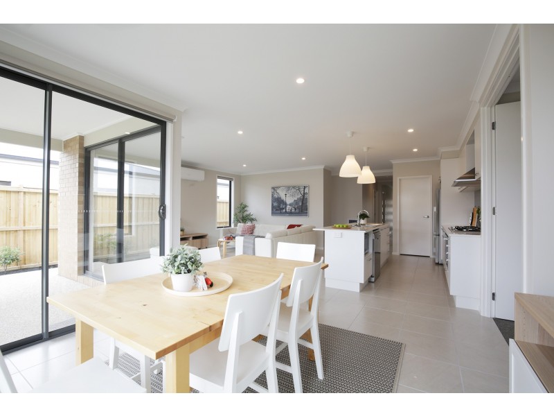 53 Manna Gum Drive, Mount Duneed VIC 3216