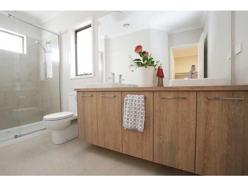 53 Manna Gum Drive, Mount Duneed VIC 3216