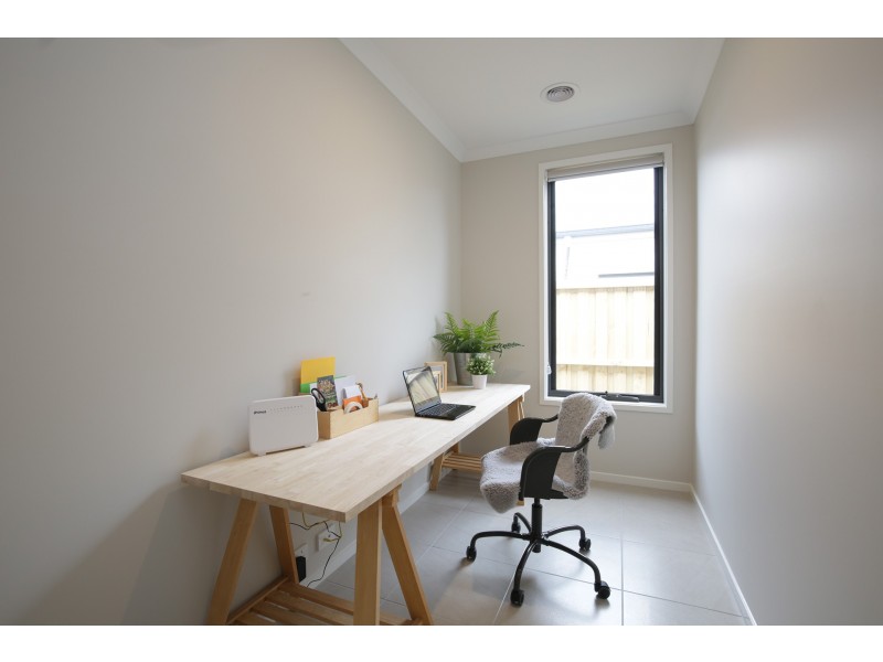 53 Manna Gum Drive, Mount Duneed VIC 3216