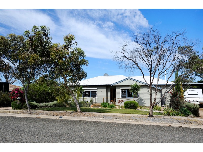 7 Howard Street, Streaky Bay SA 5680