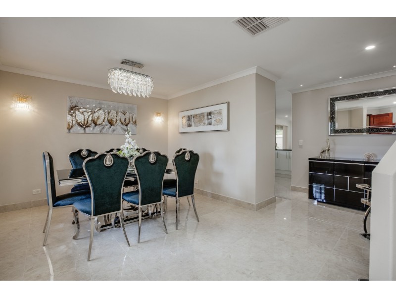 17 Hove Place, Warnbro WA 6169