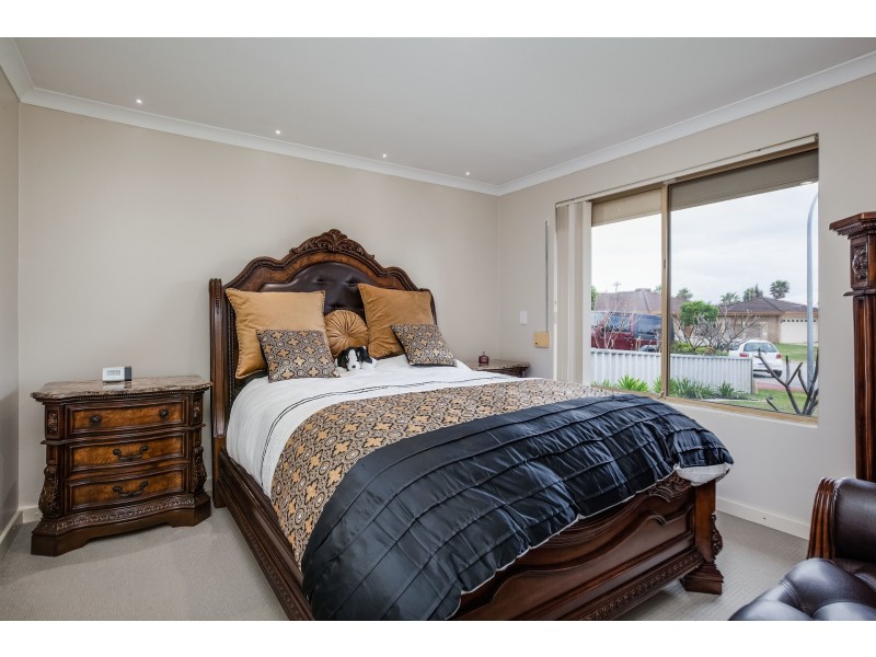 17 Hove Place, Warnbro WA 6169