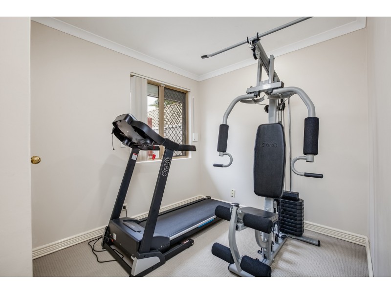 17 Hove Place, Warnbro WA 6169