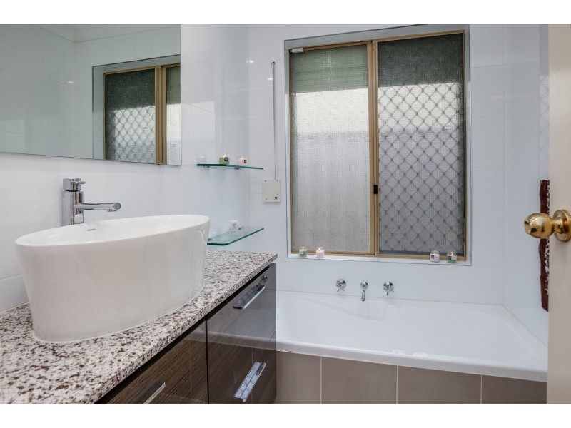 17 Hove Place, Warnbro WA 6169