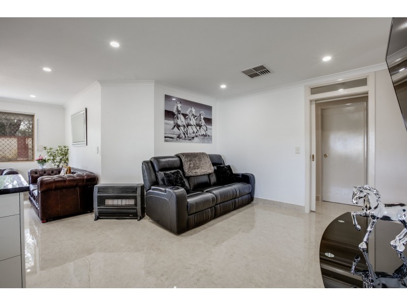 17 Hove Place, Warnbro WA 6169