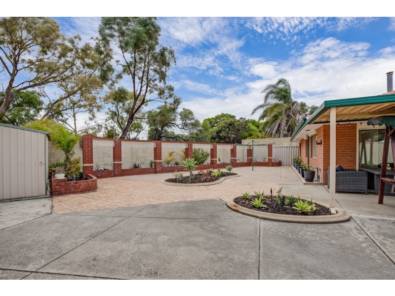 17 Hove Place, Warnbro WA 6169