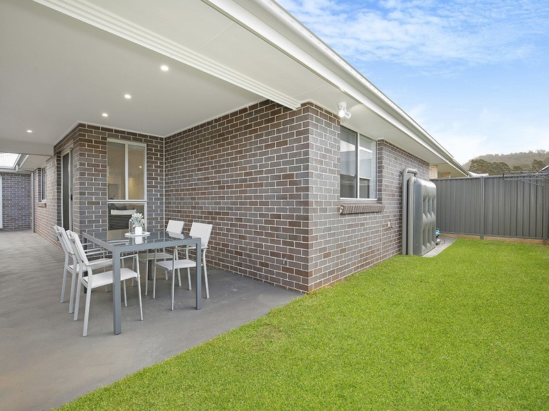 15 Bartlett Crescent, Calderwood NSW 2527