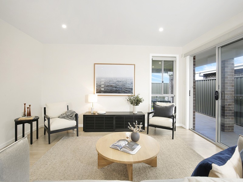 15 Bartlett Crescent, Calderwood NSW 2527