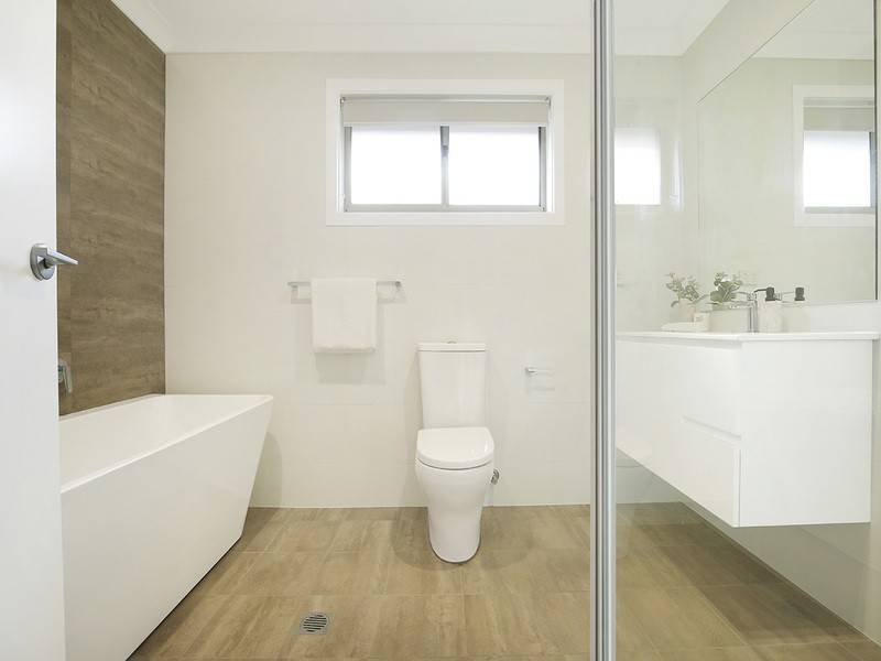 15 Bartlett Crescent, Calderwood NSW 2527