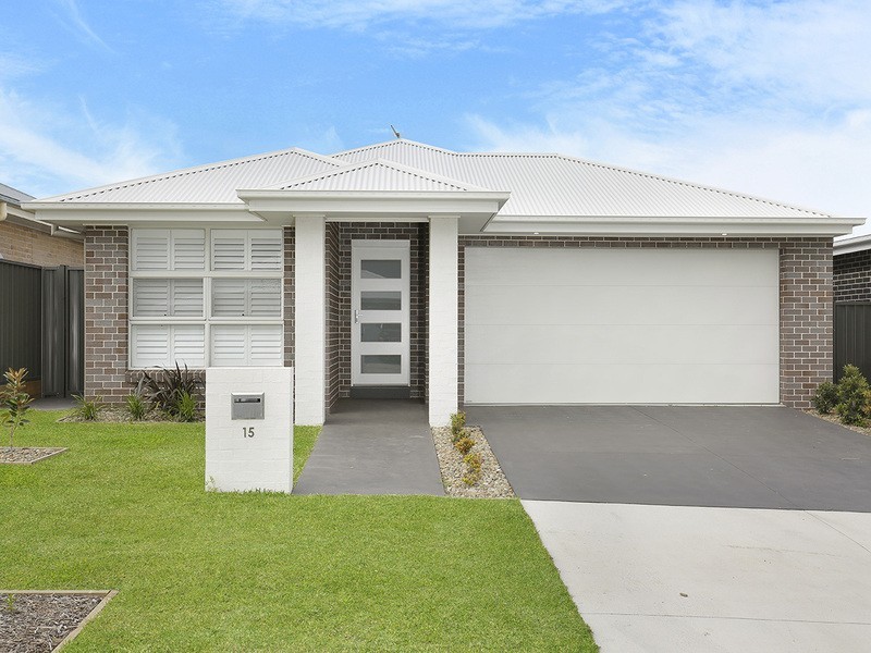 15 Bartlett Crescent, Calderwood NSW 2527